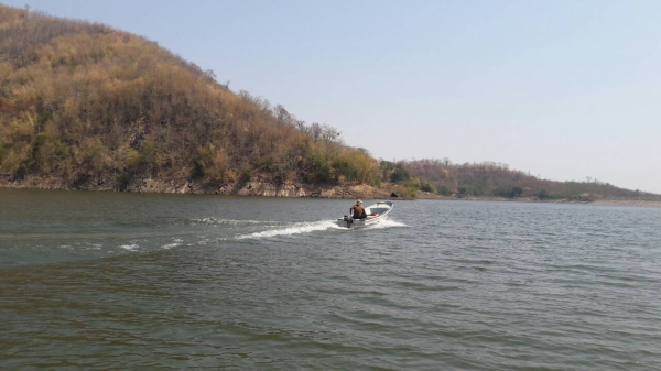 เรือ13ฟุตเครื่องyamaha8แรงราคา68000