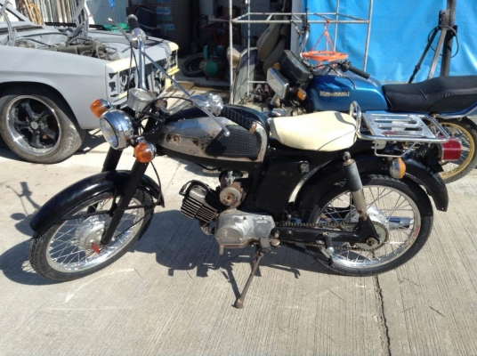 Yamaha YL 80ซีซี มีเล่มทะเบียน ราคา20000 บาท สนใจติดต่อ0835680069