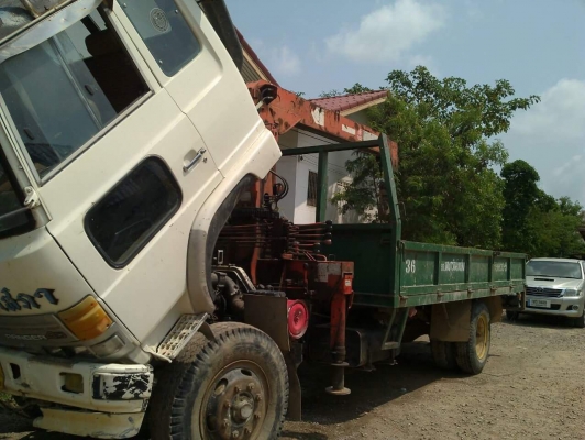 รถหกล้อติดเครน GD 176 เครื่อง HO7C 185 แรง เครน 3 ตัน เบรกจิฟฟี่พวงมาลัยเพาเวอร์ ยาว 6.20 เมตร เอกสารพร้อมโอน