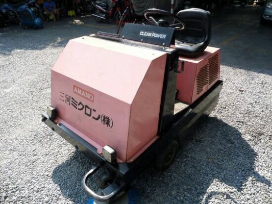 รถกวาดดูดฝุ่น Amano เครื่องhonda 11 แรง พร้อมใช้