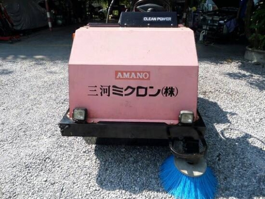 รถกวาดดูดฝุ่น Amano เครื่องhonda 11 แรง พร้อมใช้
