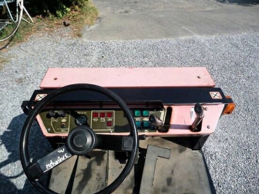 รถกวาดดูดฝุ่น Amano เครื่องhonda 11 แรง พร้อมใช้