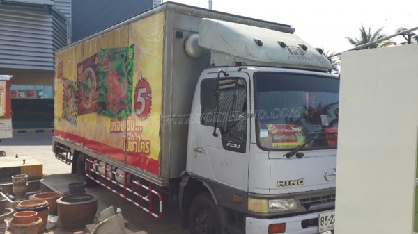 รถ 6 ล้อ ตู้แห้ง ยี่ห้อ HINO  รุ่น FC3JLKA ตู้ ยาว 6.50 เมตร สภาพยางสวยเต็ม