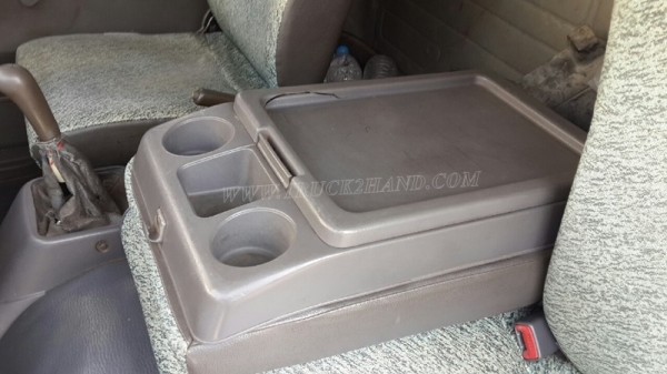 รถ 6 ล้อ ตู้แห้ง ยี่ห้อ HINO  รุ่น FC3JLKA ตู้ ยาว 6.50 เมตร สภาพยางสวยเต็ม