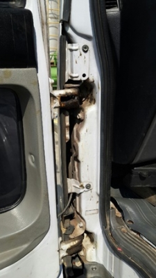 รถ 6 ล้อ ตู้แห้ง ยี่ห้อ HINO  รุ่น FC3JLKA ตู้ ยาว 6.50 เมตร สภาพยางสวยเต็ม