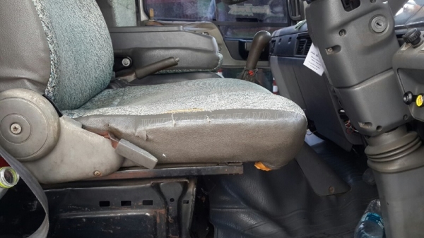 รถ 6 ล้อ ตู้แห้ง ยี่ห้อ HINO  รุ่น FC3JLKA ตู้ ยาว 6.50 เมตร สภาพยางสวยเต็ม