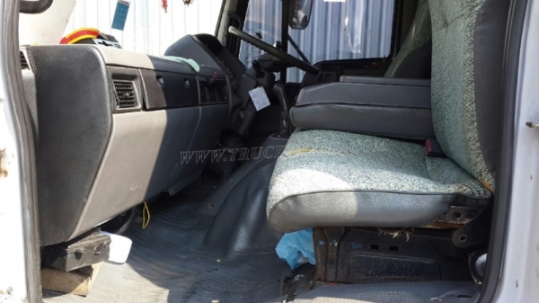 รถ 6 ล้อ ตู้แห้ง ยี่ห้อ HINO  รุ่น FC3JLKA ตู้ ยาว 6.50 เมตร สภาพยางสวยเต็ม