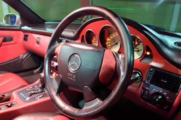 Mercedes benz slk230 kompressor ปี2003ตัวท๊อป เกียร์ AUTO เปิดประทุนไฟฟ้า วิ่งมา1xxxxxโล Mercedes benz slk230 kompressor ปี2003ตัวท๊อป เกียร์ AUTO เปิดประทุนไฟฟ้า วิ่งมา1xxxxxโล