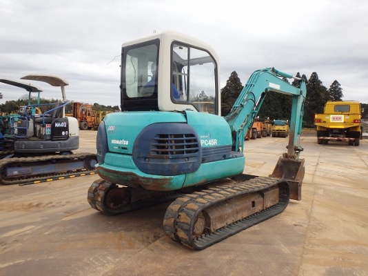 Komatsu PC45R-8 เก่าญี่ปุ่น พร้อมตู้เก๋ง ถึงไทยเร็วๆนี้ครับ