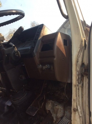 รถ 6 ล้อ เทนเลอร์ HINO KM779 ปี 33 เครื่อง 117 แรง