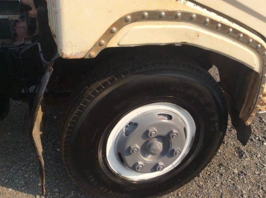 รถ 6 ล้อ เทนเลอร์ HINO KM779 ปี 33 เครื่อง 117 แรง