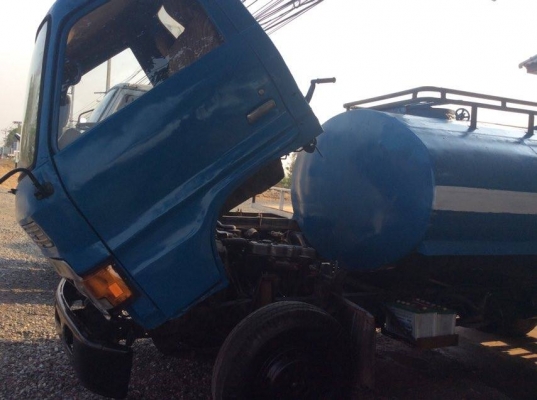 รถน้ำ 6 ล้อ ISUZU KS22 ปี 33 เครื่อง 110 แรง ถังน้ำ 6,000 ลิตร