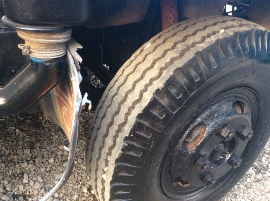 รถน้ำ 6 ล้อ ISUZU KS22 ปี 33 เครื่อง 110 แรง ถังน้ำ 6,000 ลิตร