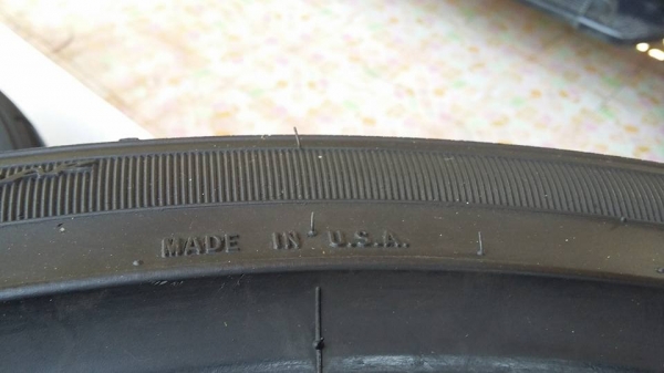 ขายยาง 285/35/22 ปี 13