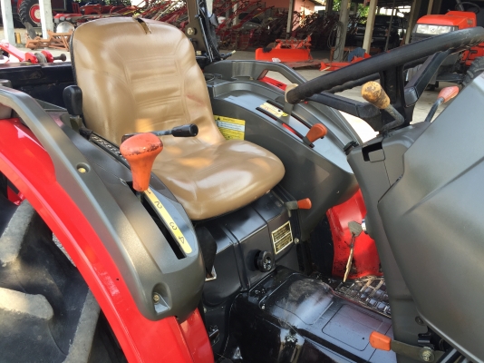 ขายรถไถยันมาร์ EF352T LX พร้อมชุดอุปกรณ์ ราคา 218,000 บาท สนใจต่อรองได้ค่ะ 081-9136451 คุณโบว์