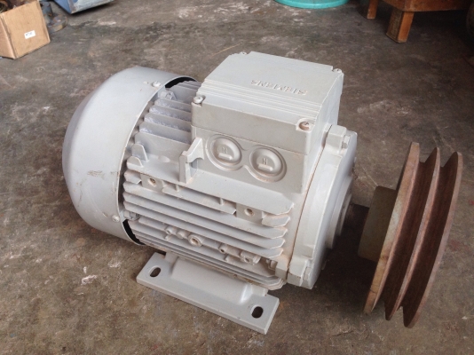 ขายมอเตอร์ Siemens 5.5HP. 1450rpm. 380V ของใหม่เก่าเก็บไม่เคยใช้งาน ถอดออกจากพัดลมระบายอากาศครับ