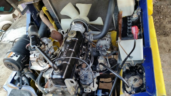 ขายด่วนรถยกKOMATSU FG20-14ยก2ตันเสาสูง3เมตรยางตัน4เส้นรถนอกเพิ่งนำเข้ามายังไม่เคยใช้งานในเมืองไทยเลย