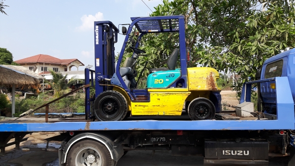 ขายด่วนรถยกKOMATSU FG20-14ยก2ตันเสาสูง3เมตรยางตัน4เส้นรถนอกเพิ่งนำเข้ามายังไม่เคยใช้งานในเมืองไทยเลย