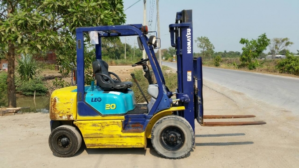ขายด่วนรถยกKOMATSU FG20-14ยก2ตันเสาสูง3เมตรยางตัน4เส้นรถนอกเพิ่งนำเข้ามายังไม่เคยใช้งานในเมืองไทยเลย