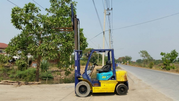 ขายด่วนรถยกKOMATSU FG20-14ยก2ตันเสาสูง3เมตรยางตัน4เส้นรถนอกเพิ่งนำเข้ามายังไม่เคยใช้งานในเมืองไทยเลย