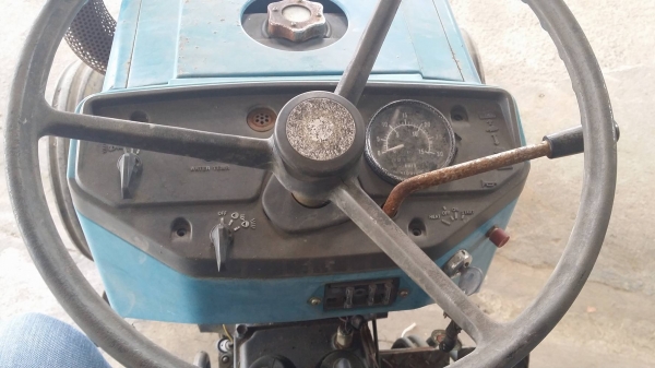 รถไถพรวนดินนั่งขับ  MITSUBISHI  รุ่น D2050 ขนาด 20 แรง เครื่องยนต์ดีเซล เพลาเดียว  เก่าญี่ปุ่น สภาพพร้อมใช้งาน