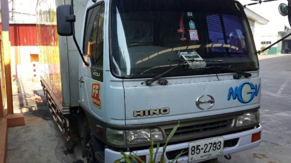 รถ 6 ล้อ ตู้แห้ง ยี่ห้อ HINO รุ่น FC3JLKA ตู้ ยาว 6.50 เมตร สภาพยางสวยเต็ม