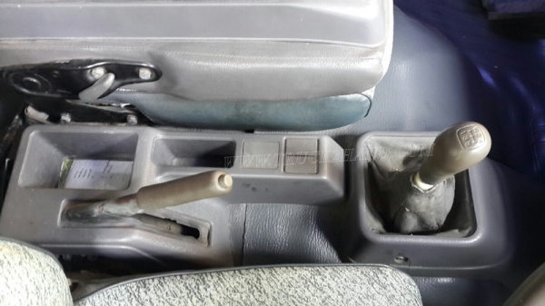 รถ 6 ล้อ ตู้แห้ง ยี่ห้อ HINO รุ่น FC3JLKA ตู้ ยาว 6.50 เมตร สภาพยางสวยเต็ม