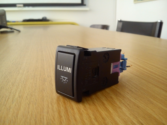 สวิตช์ ILLUMI ของรถ suzuki ญี่ปุ่น