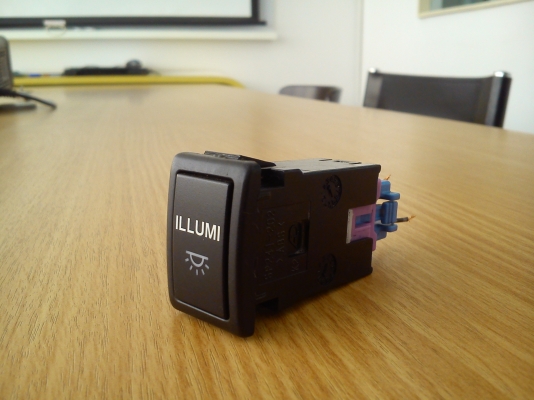 สวิตช์ ILLUMI ของรถ suzuki ญี่ปุ่น