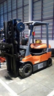 ขายรถไฟฟ้านัั่งขับ toyota รุ่น 7 ขนาด 2 ตัน  พร้อมตู้ชาร์จ