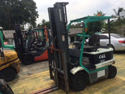 ขายรถไฟฟ้านัั่งขับ SHINKO  ขนาด 2.5 ตัน  พร้อมตู้ชาร์จ