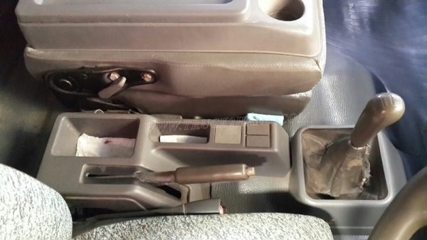 รถ 6 ล้อ ตู้แห้ง ยี่ห้อ HINO รุ่น FC4JLMA ตู้ ยาว 6.50 เมตร สภาพยางสวยเต็ม