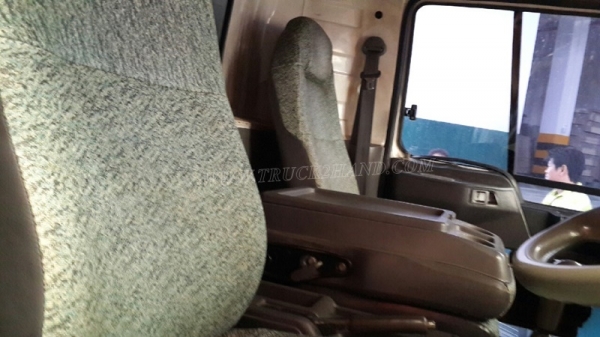 รถ 6 ล้อ ตู้แห้ง ยี่ห้อ HINO รุ่น FC4JLMA ตู้ ยาว 6.50 เมตร สภาพยางสวยเต็ม