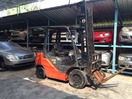 ขายรถโฟลคลิฟท์ ( รุ่นใหม่ล่าสุด ) TOYOTA 52-8FD25 ,เครื่องยนต์ดีเซล รุ่นใหม่ล่าสุดดีเซล 3Z ,เสายกสูง 4.5 เมตร ,งาปรับคว่ำ-หงาย , รถนำเข้าจากญี่ปุ่น 100\% ขายรถโฟลคลิฟท์ ( รุ่นใหม่ล่าสุด ) TOYOTA 52-8FD25 ,เครื่องยนต์ดีเซล รุ่นใหม่ล่าสุดดีเซล 3Z ,เสายกสูง 4.5 เมตร ,งาปรับคว่ำ-หงาย , รถนำเข้าจากญี่ปุ่น 100\%