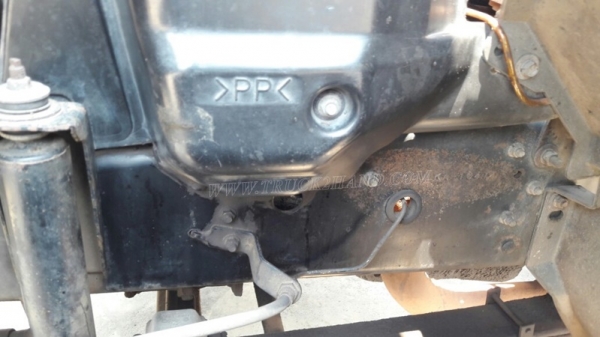 รถ 6 ล้อ ตู้แห้ง   ยี่ห้อ HINO  รุ่น FC3JLKA  ปีจดทะเบียน 2543