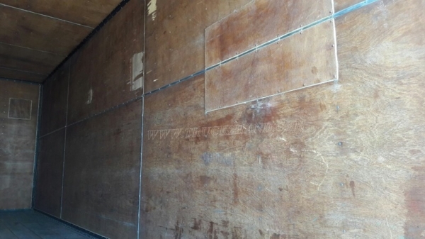 รถ 6 ล้อ ตู้แห้ง   ยี่ห้อ HINO  รุ่น FC3JLKA  ปีจดทะเบียน 2543