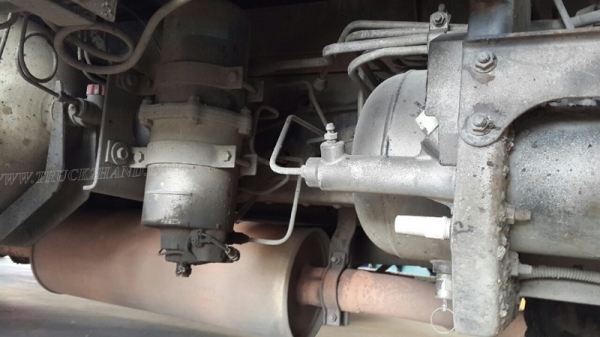 รถ 6 ล้อ ตู้แห้ง   ยี่ห้อ HINO  รุ่น FC3JLKA  ปีจดทะเบียน 2543