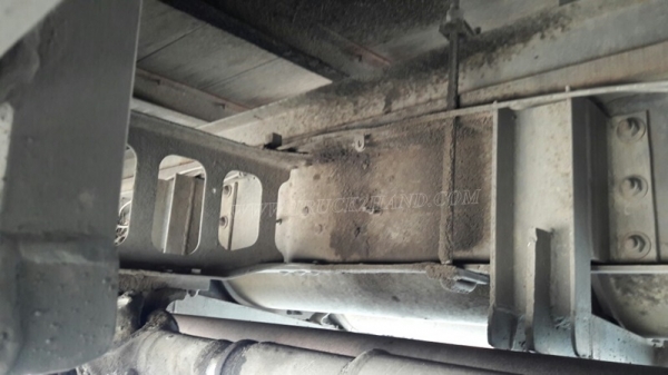 รถ 6 ล้อ ตู้แห้ง   ยี่ห้อ HINO  รุ่น FC3JLKA  ปีจดทะเบียน 2543