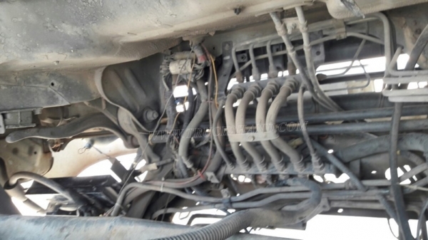 รถ 6 ล้อ ตู้แห้ง   ยี่ห้อ HINO  รุ่น FC3JLKA  ปีจดทะเบียน 2543