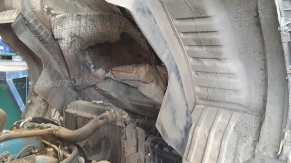 รถ 6 ล้อ ตู้แห้ง   ยี่ห้อ HINO  รุ่น FC3JLKA  ปีจดทะเบียน 2543