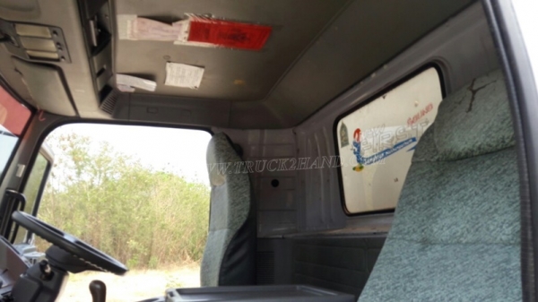 รถ 6 ล้อ ตู้แห้ง   ยี่ห้อ HINO  รุ่น FC3JLKA  ปีจดทะเบียน 2543