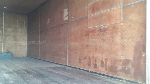 รถ 6 ล้อ ตู้แห้ง   ยี่ห้อ HINO  รุ่น FC3JLKA  ปีจดทะเบียน 2543