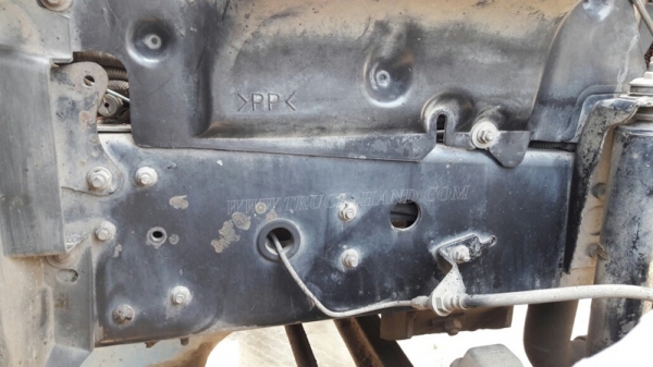 รถ 6 ล้อ ตู้แห้ง   ยี่ห้อ HINO  รุ่น FC3JLKA  ปีจดทะเบียน 2543