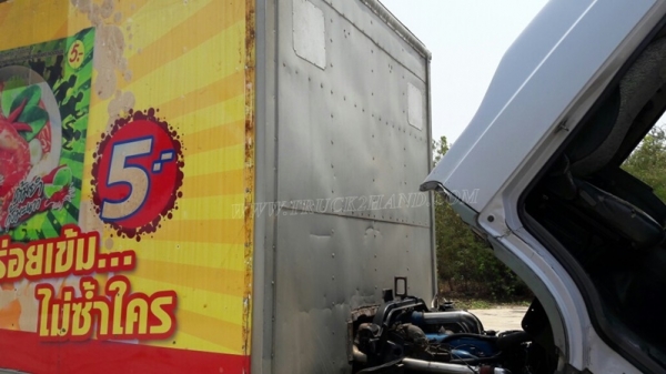 รถ 6 ล้อ ตู้แห้ง   ยี่ห้อ HINO  รุ่น FC3JLKA  ปีจดทะเบียน 2543