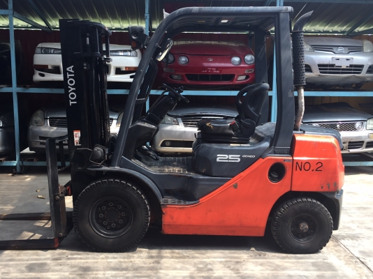 ขายรถโฟลคลิฟท์ ( รุ่นใหม่ล่าสุด ) TOYOTA 52-8FD25 ,เครื่องยนต์ดีเซล รุ่นใหม่ล่าสุดดีเซล 3Z ,เสายกสูง 3 เมตร ,งาปรับเลื่อนสไลด์ซ้าย-ขวาได้ SIDE SHIFT , รถนำเข้าจากญี่ปุ่น 100\%