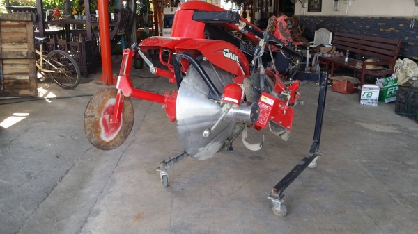 เครื่องปั้นคันนา KOBASHI รุ่น  XR750F สำหรับใช้ต่อเพลา GPO ด้านท้ายรถไถนั่งขับ เก่าญี่ปุ่น ใช้สำหรับปั้นคันนา