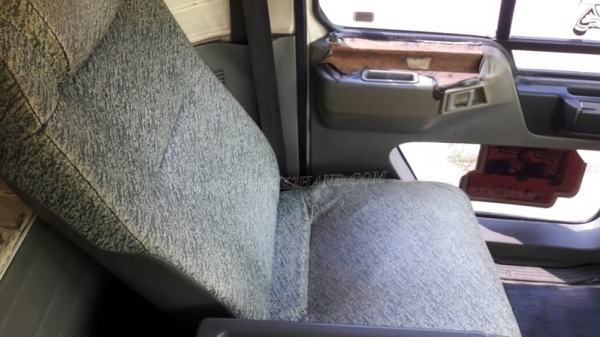 รถ 6 ล้อ ตู้แห้ง ยี่ห้อ HINO รุ่น FC4JLMA ตู้ ยาว 6.50 เมตร สภาพยางสวยเต็ม