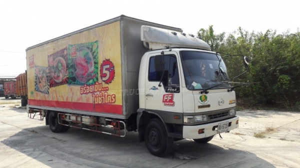 รถ 6 ล้อ ตู้แห้ง ยี่ห้อ HINO รุ่น FC4JLMA ตู้ ยาว 6.50 เมตร สภาพยางสวยเต็ม