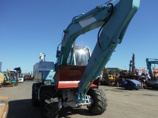 รถขุดล้อยาง Kobelco SK100W