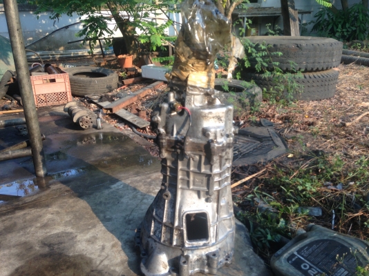 ขายเกียร์อีซุซุมังกร90ครับ